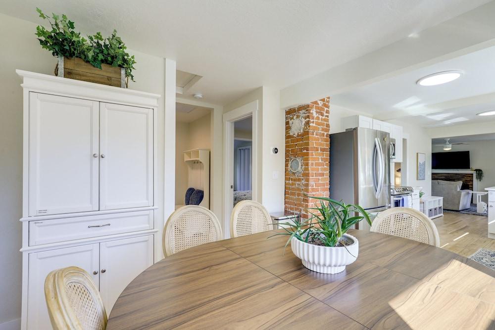 Walk to Dtwn Camas! Updated Home w/ Game Room