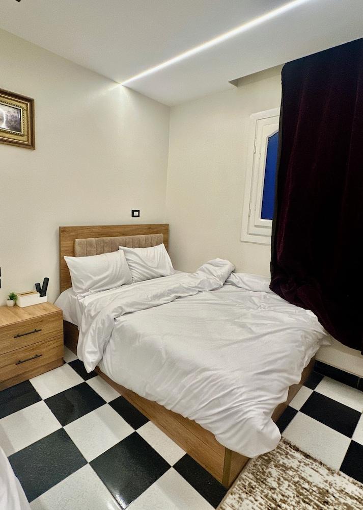 Great Pyramids Lodge