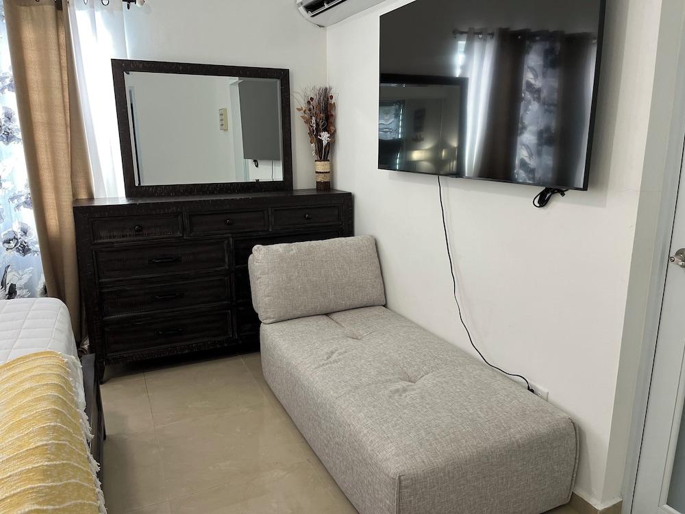 Villa Carmin 2 with Private Pool