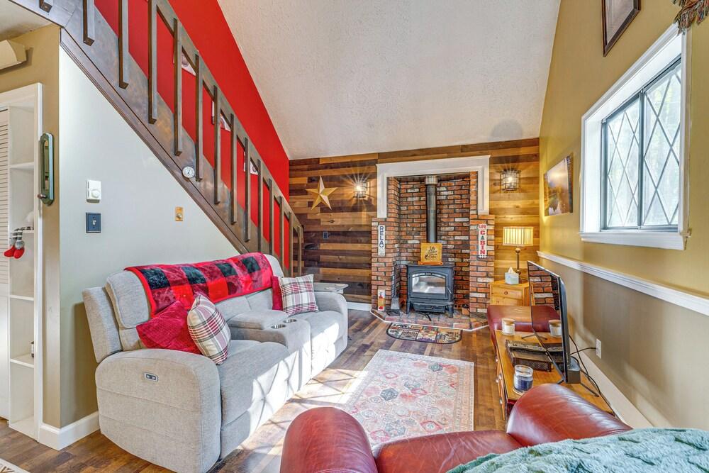 Fishing, Fun & Fall Foliage! Pocono Lake Cabin