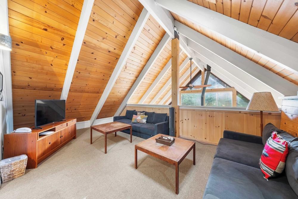 Classic A-frame Cabin w/ Hot Tub + Deck & Easy Access Near Ski + Lake Summit Haven by Avantstay