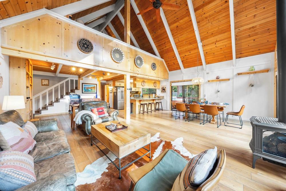 Classic A-frame Cabin w/ Hot Tub + Deck & Easy Access Near Ski + Lake Summit Haven by Avantstay