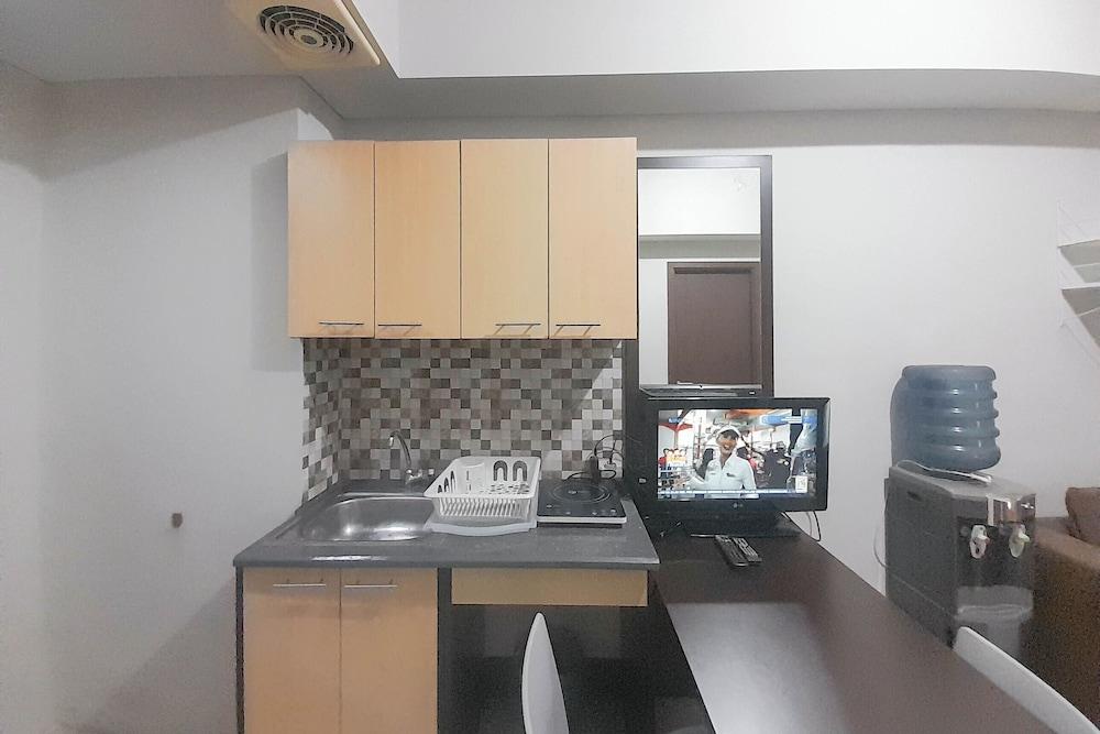Simple Look 2Br Apartment Near Universities At Skyland City Jatinangor