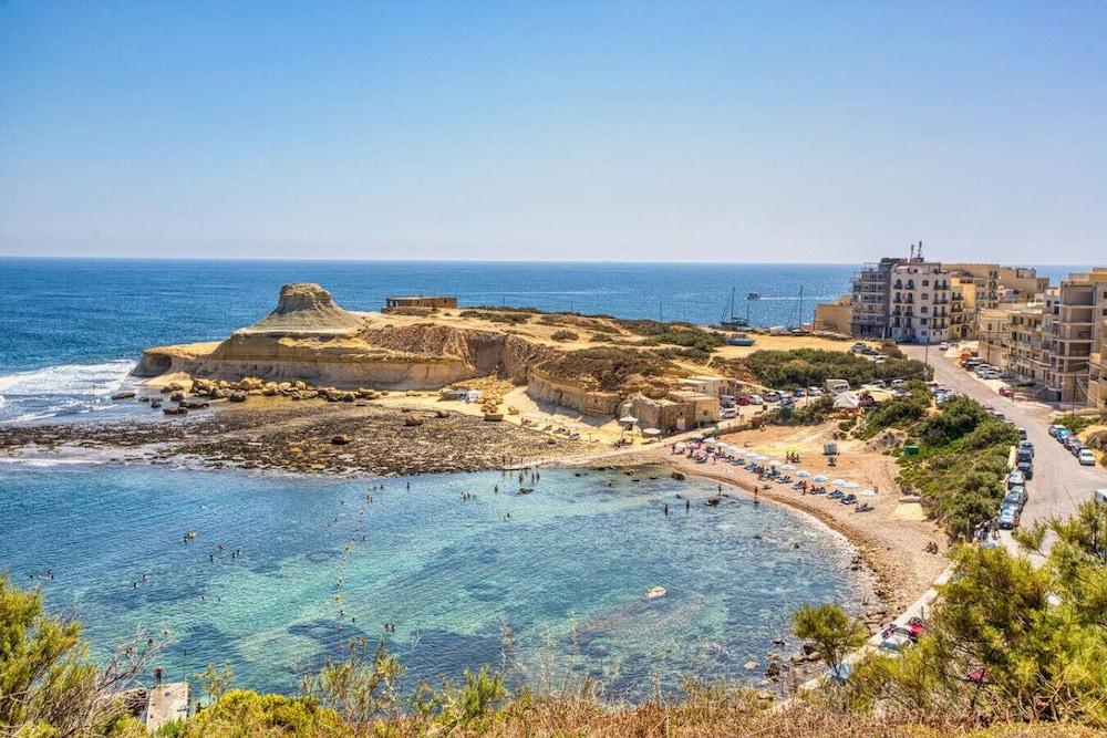 Apartment in Marsalforn Beaches Seaside Dining