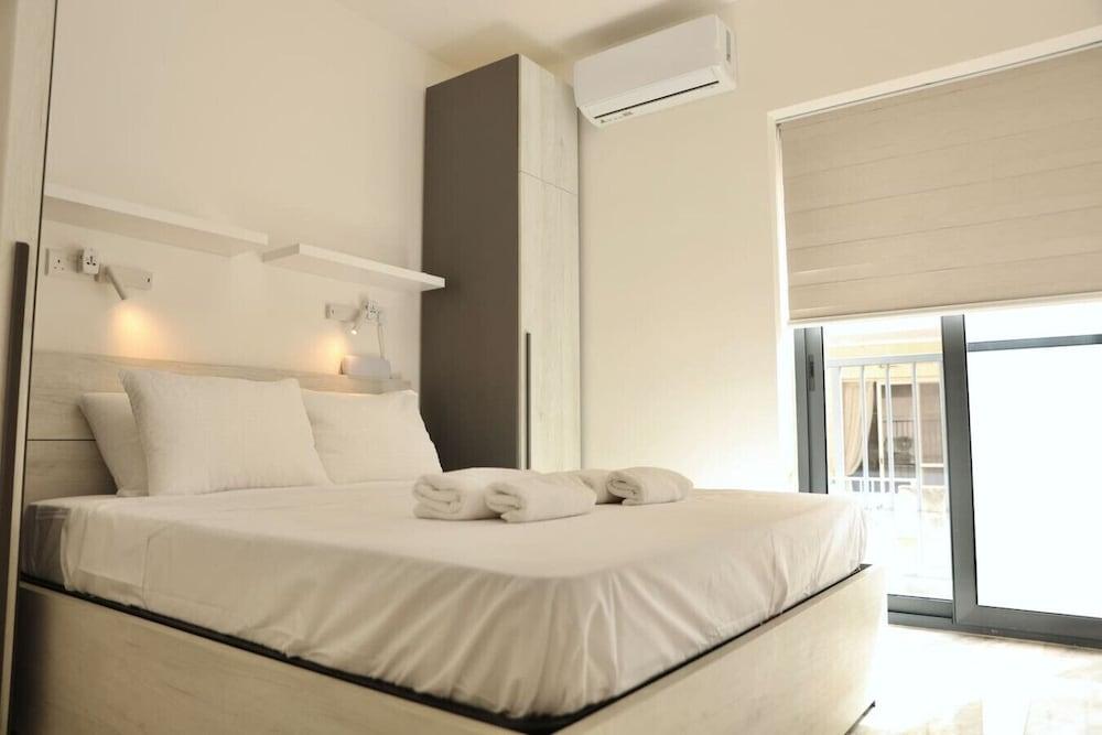 Gozo Coastal Escape Apartment Sea Views in Xlendi