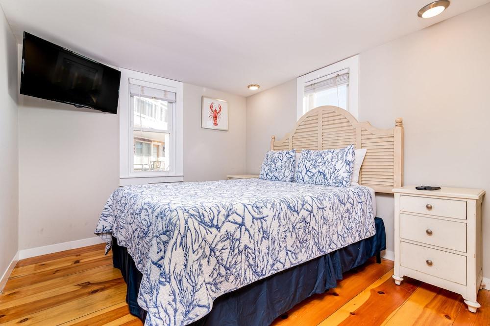 Sandbar Inn - Dog Friendly