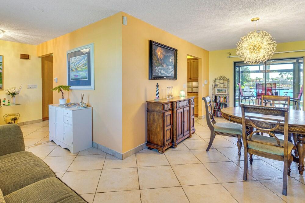 4 Mi to Cape Harbour Fun: Canalfront Oasis