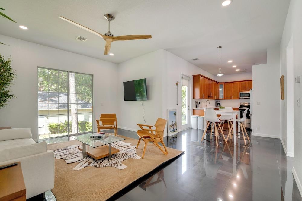 4 Mi to Equestrian Center! Modern Ocala Home