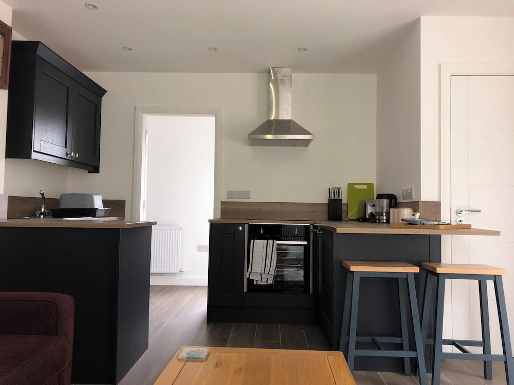 Apartment Bushmills Hideaway, Parking,pets Allowed