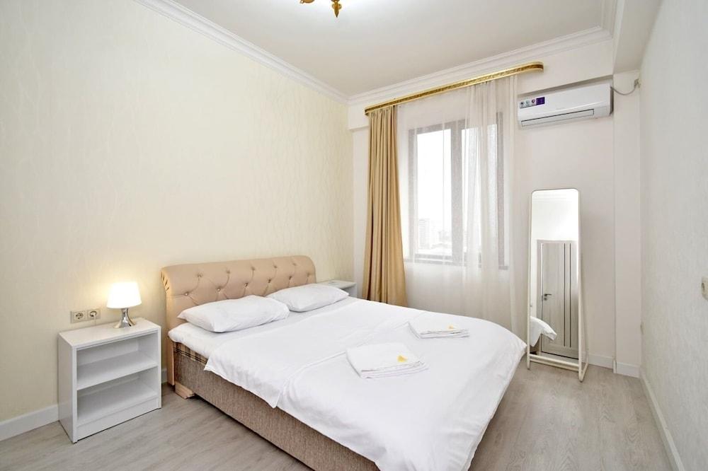 Apartment by Luxe Group MA331