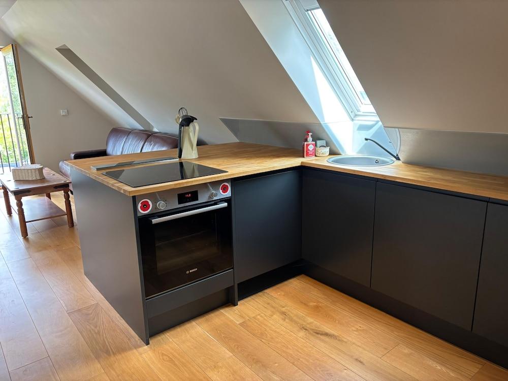 Tranquil Pond View Loft Retreat in Sudbury