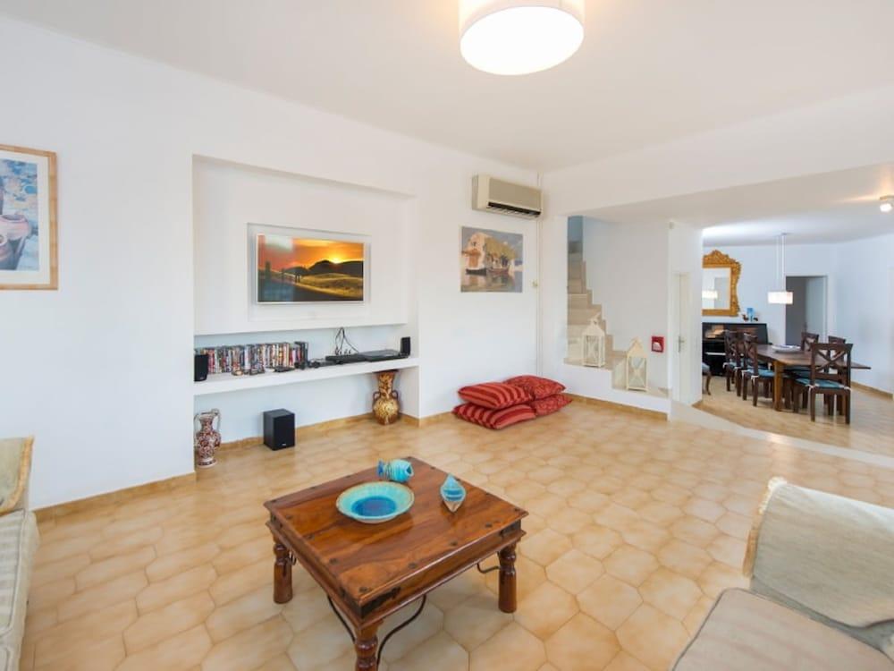 Villa Dora Villa Dora