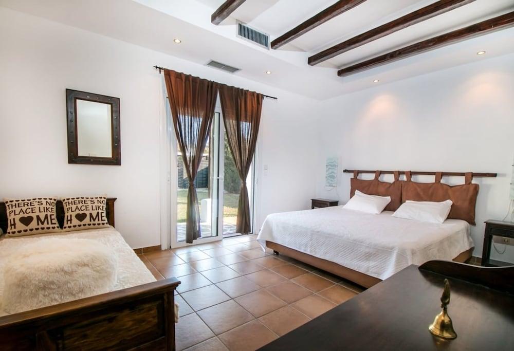 Villa Olympos Close to Anthony Quinn Bay