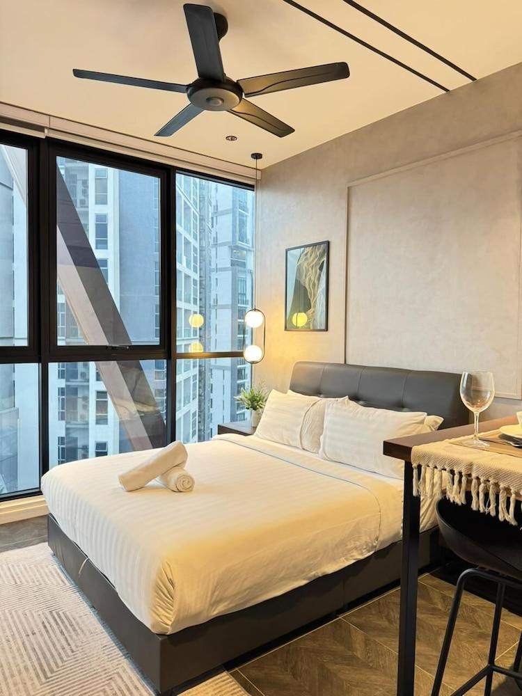 Scarletz Premium Service Suite KL