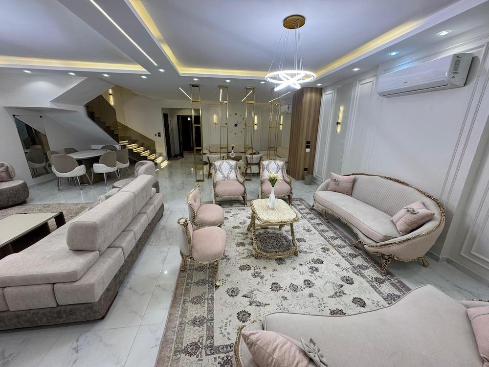 villa with garden in continental COMP