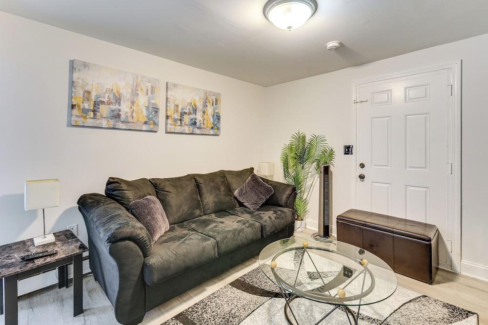 < 2 Mi to Umass Health & Dtwn: Traveling Pros Hub