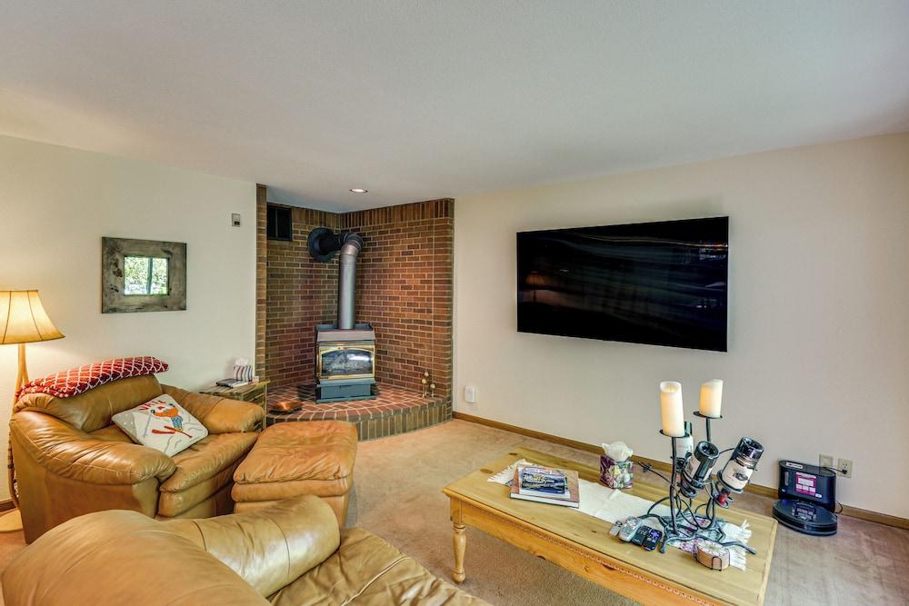 Large Family Duplex w/ Grill, Near Beaver Creek