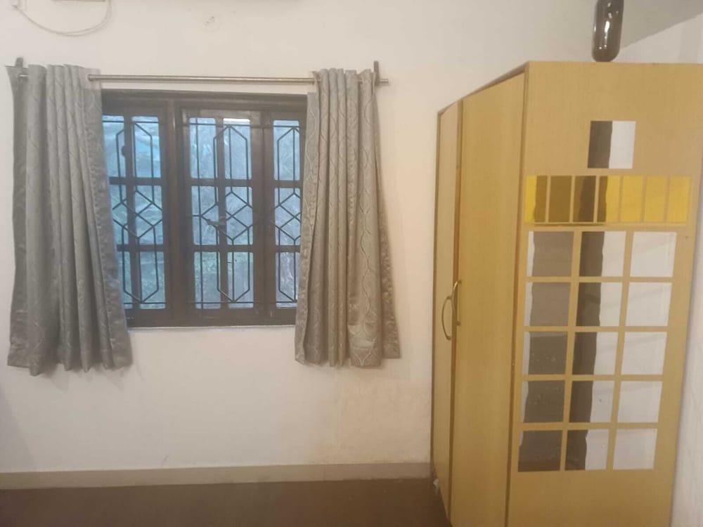 Urban Mad – Villas & Studio