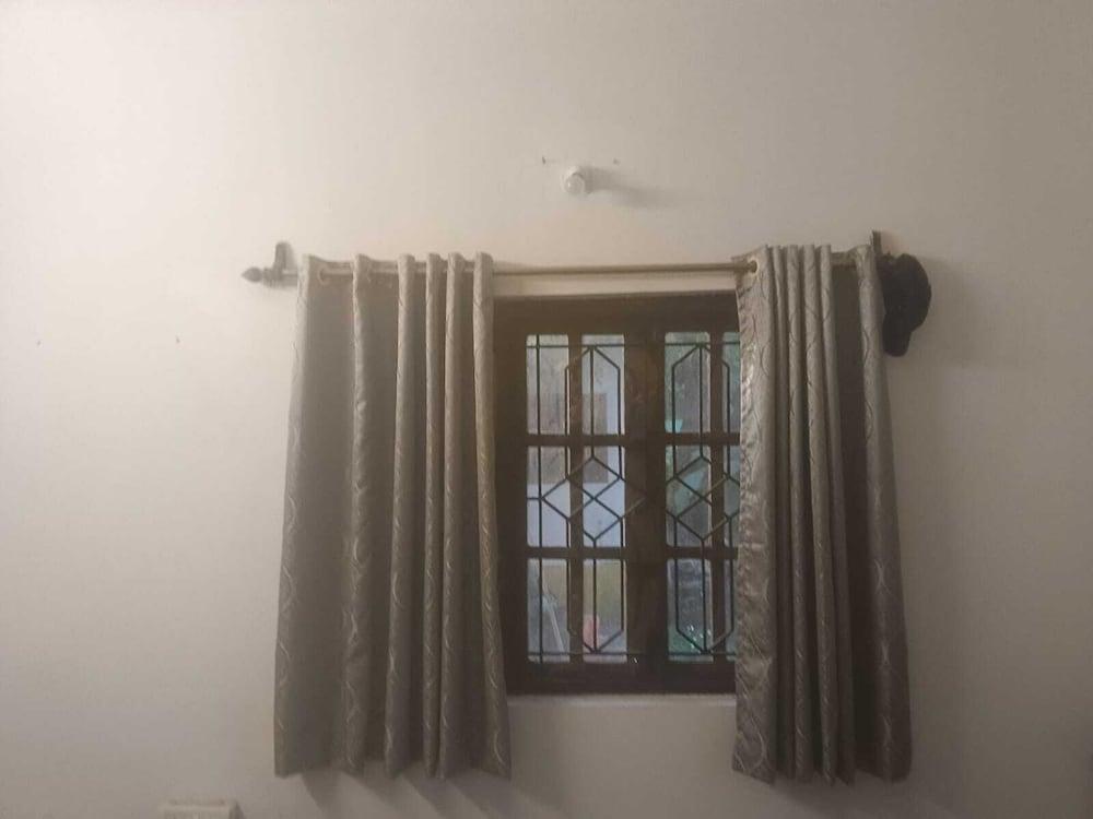 Urban Mad – Villas & Studio