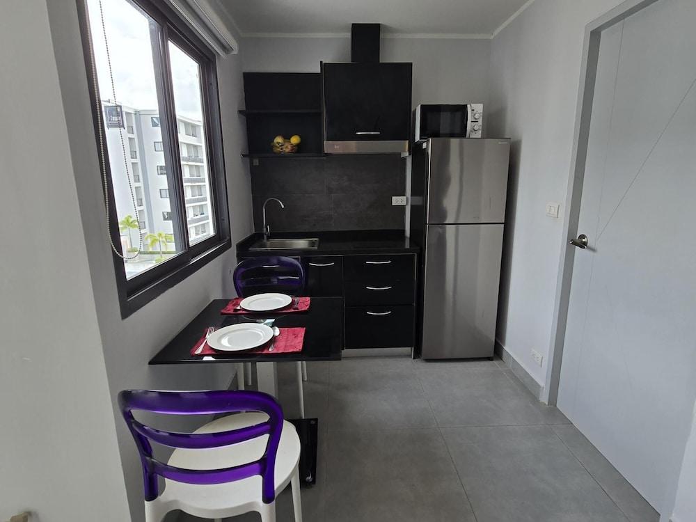 Sleek Corner 1 Bed Apt T1-607