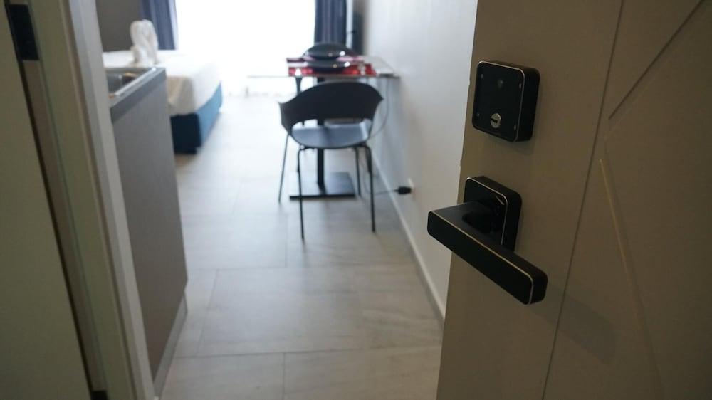 Urban Tide Studio T3 -626