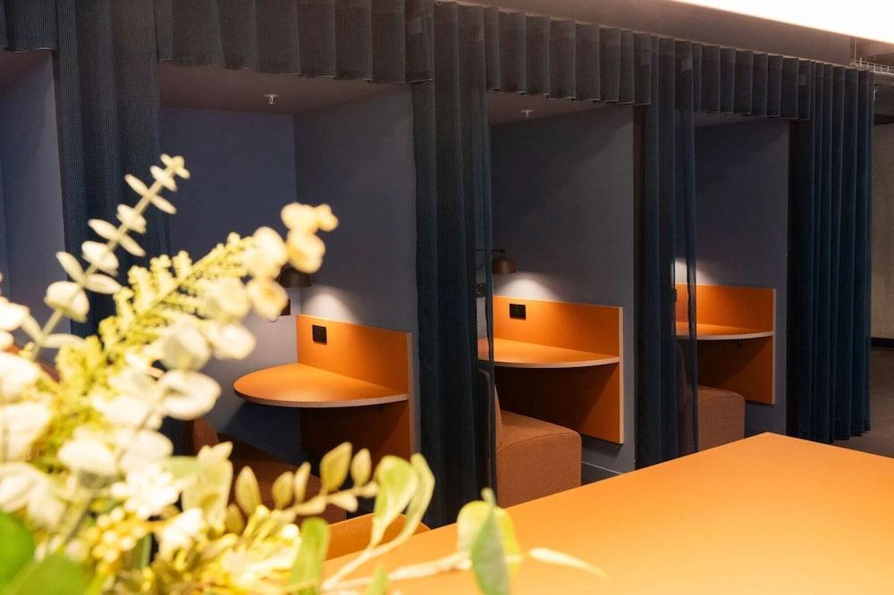 Student Only Martha Street