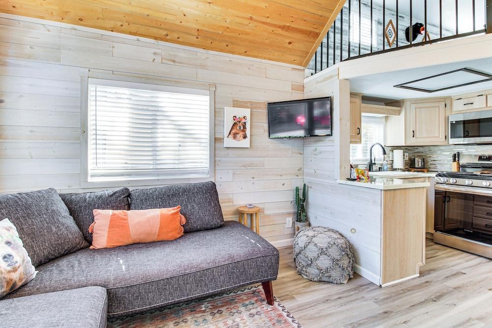 Pet-friendly Show Low Cabin w/ Trail Access!