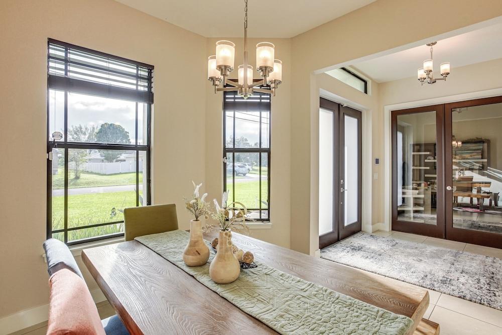 Private Poolside Lounge! Waterfront Cape Coral Gem