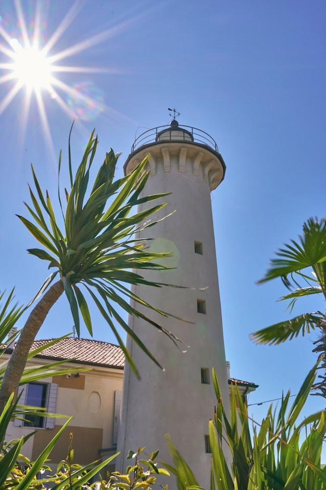 Apartment in a Villa With Garden
