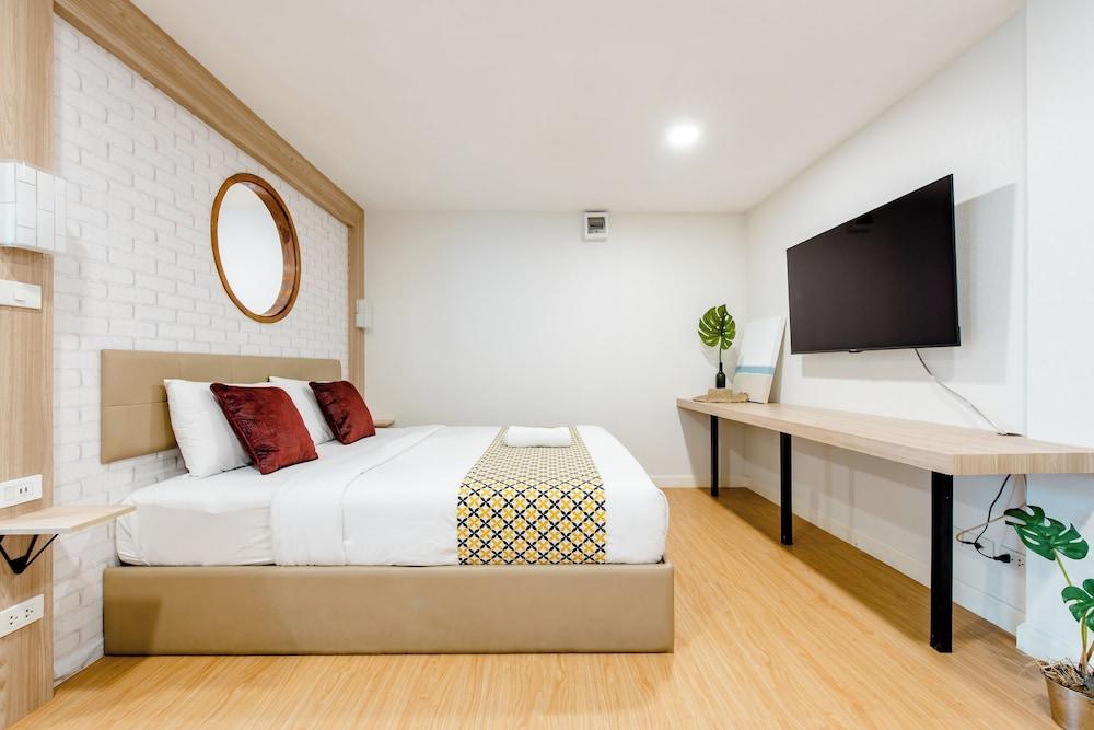 Lee's Mark Residence