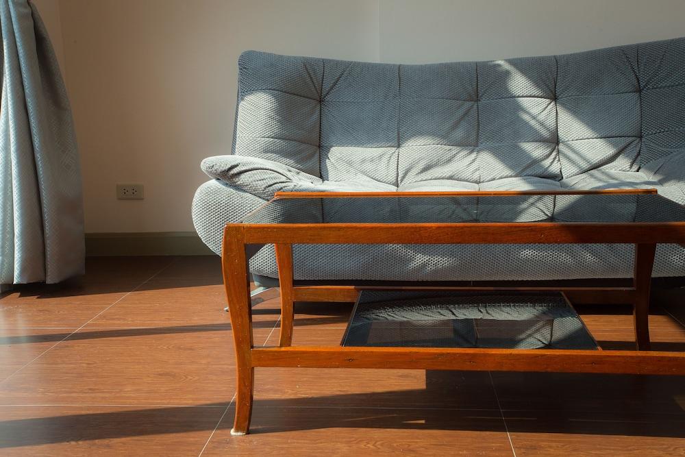 Baan Suan Khun Yaiy Nakhon Nayok