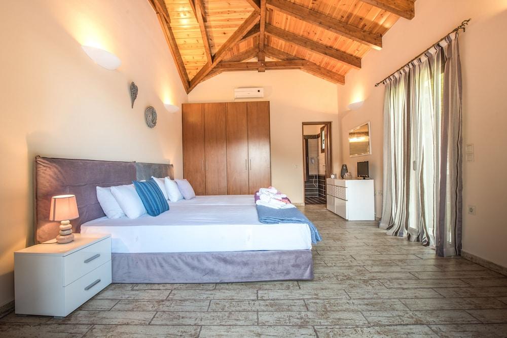 Astarte Villas - Kyveli Villa