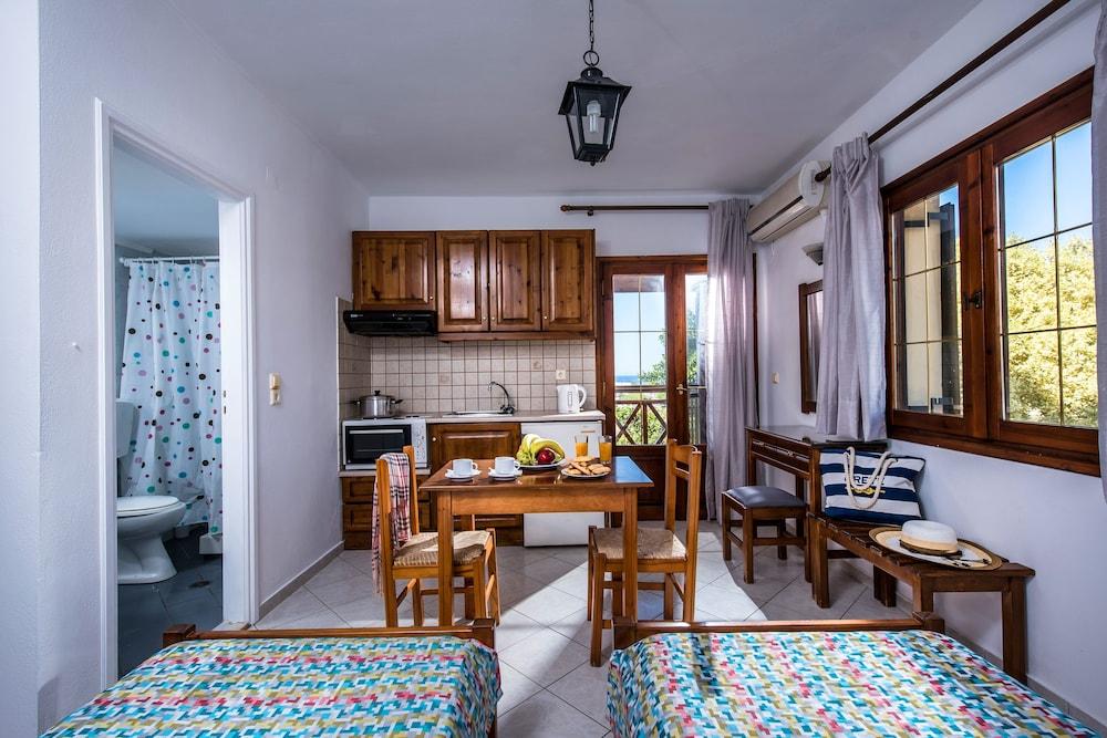 Rena Apartments Gouves