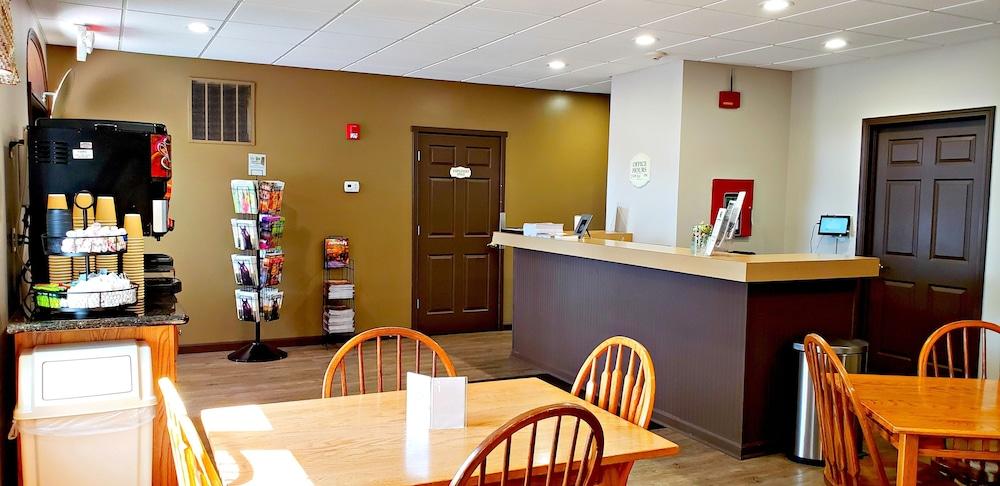 Lodging on the Square