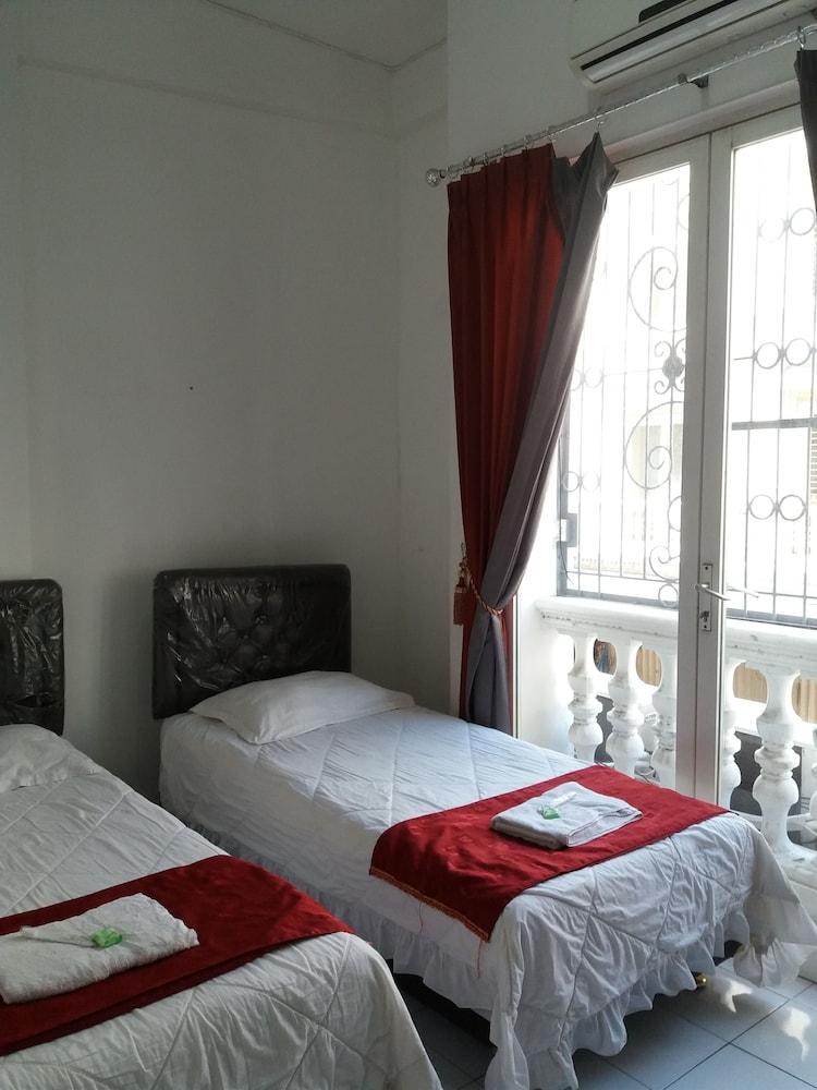 Capsule Homestay Surabaya