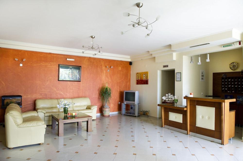 Hotel Loukas Vrachos