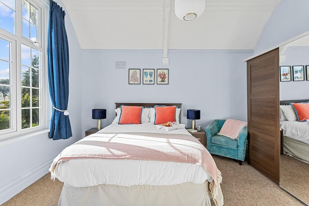 Bedford House Apartments