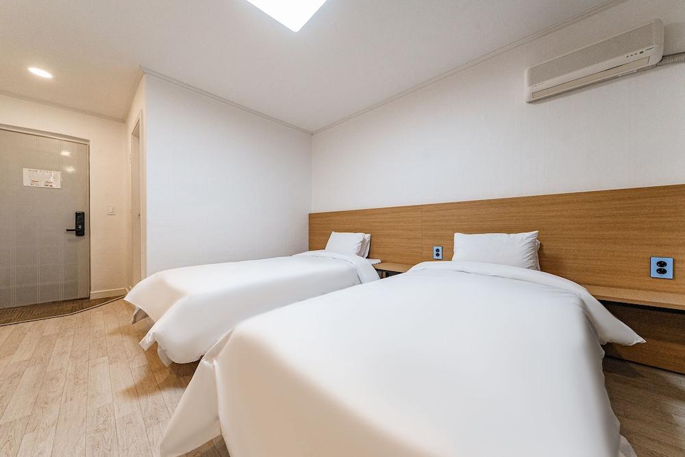 Seorak Hot Spring Mammoth Resotel