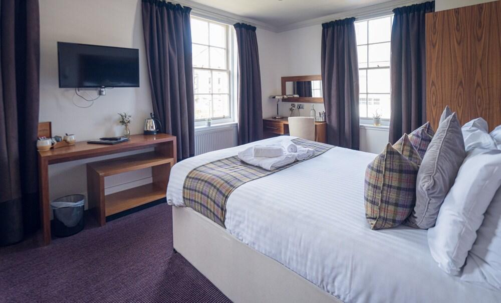 Fletcher's Restaurant Bar & Rooms