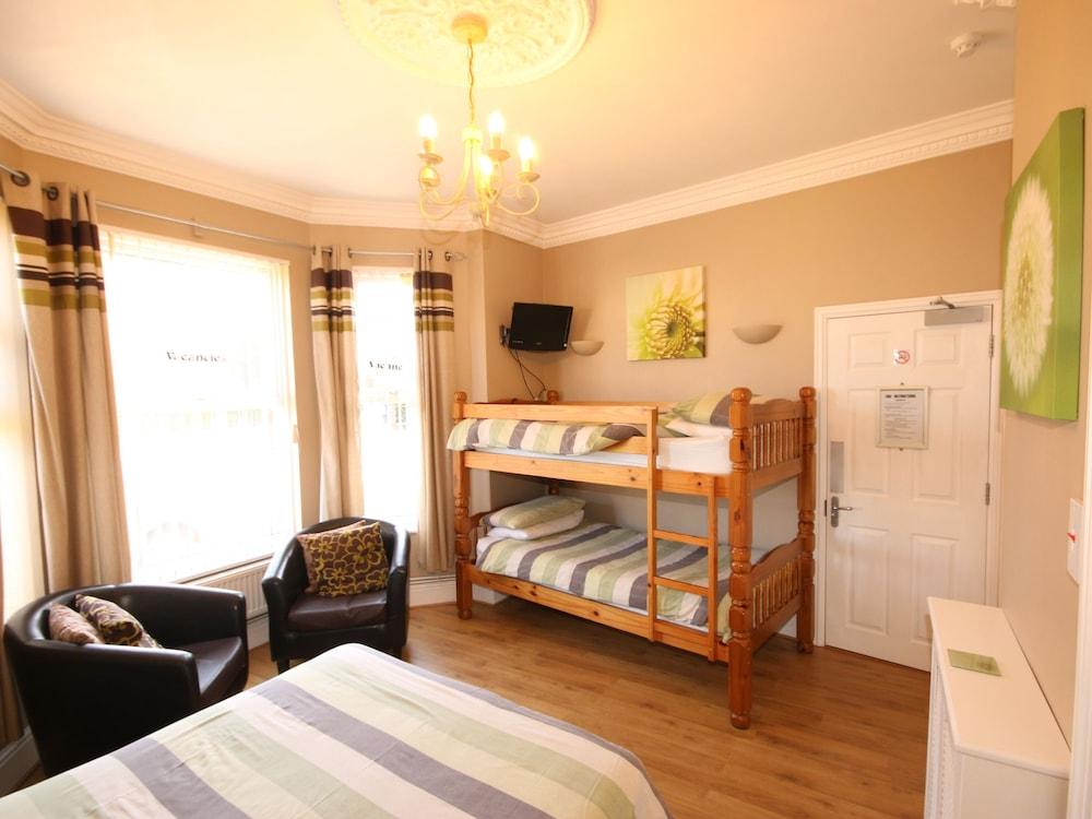 The Courtyard Guest House