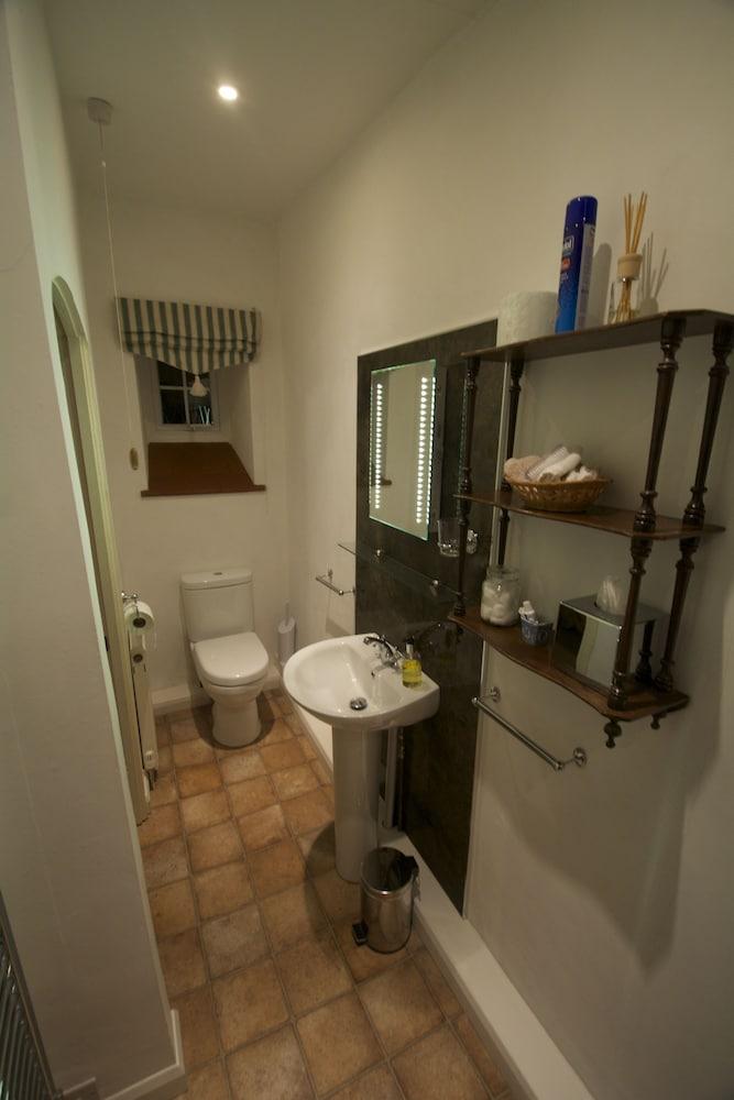 Lea House Bed and Breakfast