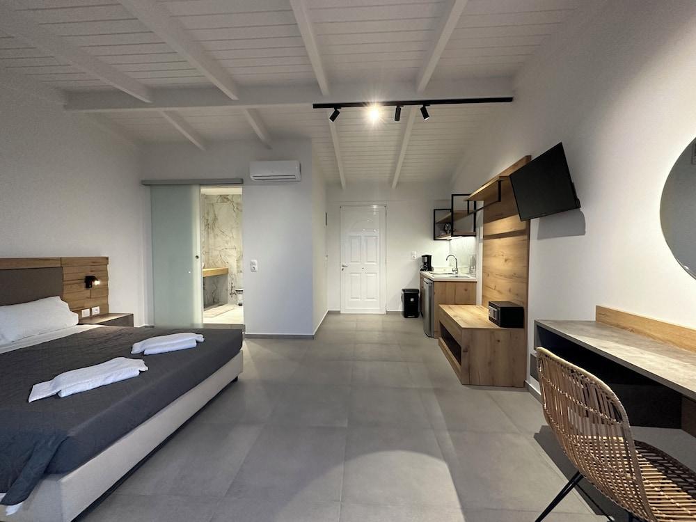 George Deluxe Apartments