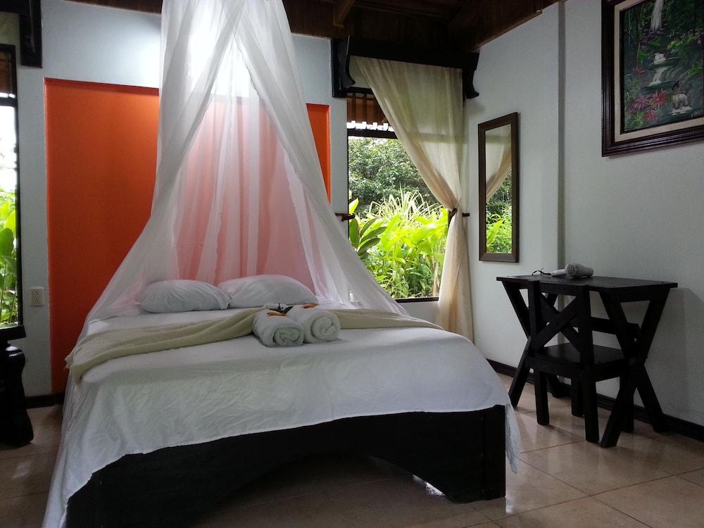 Hotel Catarata Río Celeste