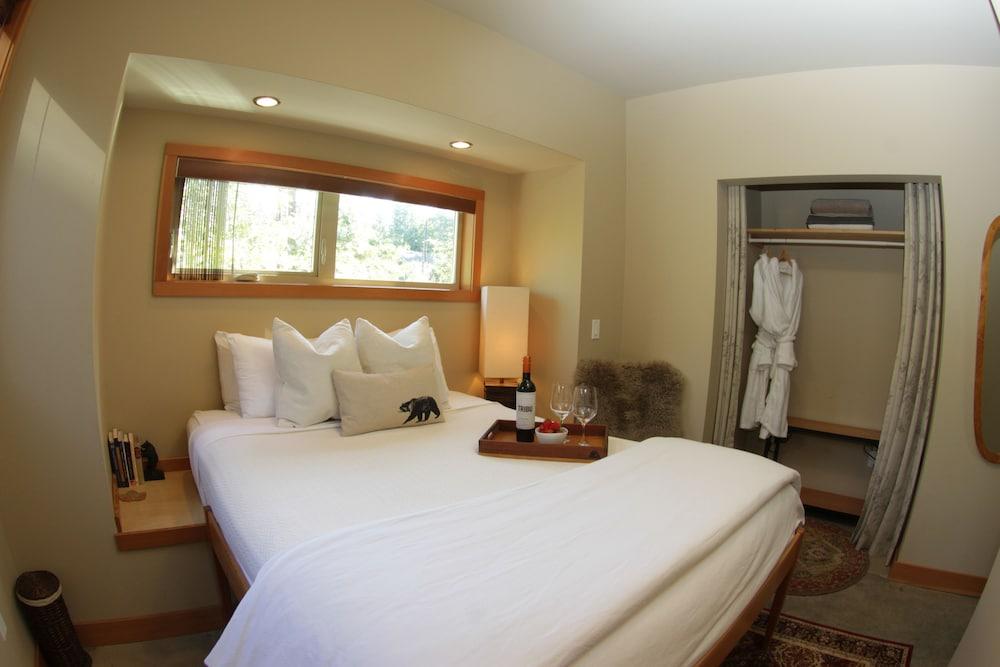 Black Bear Guesthouse