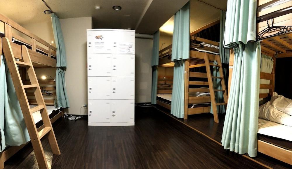 Yokohama Central Hostel