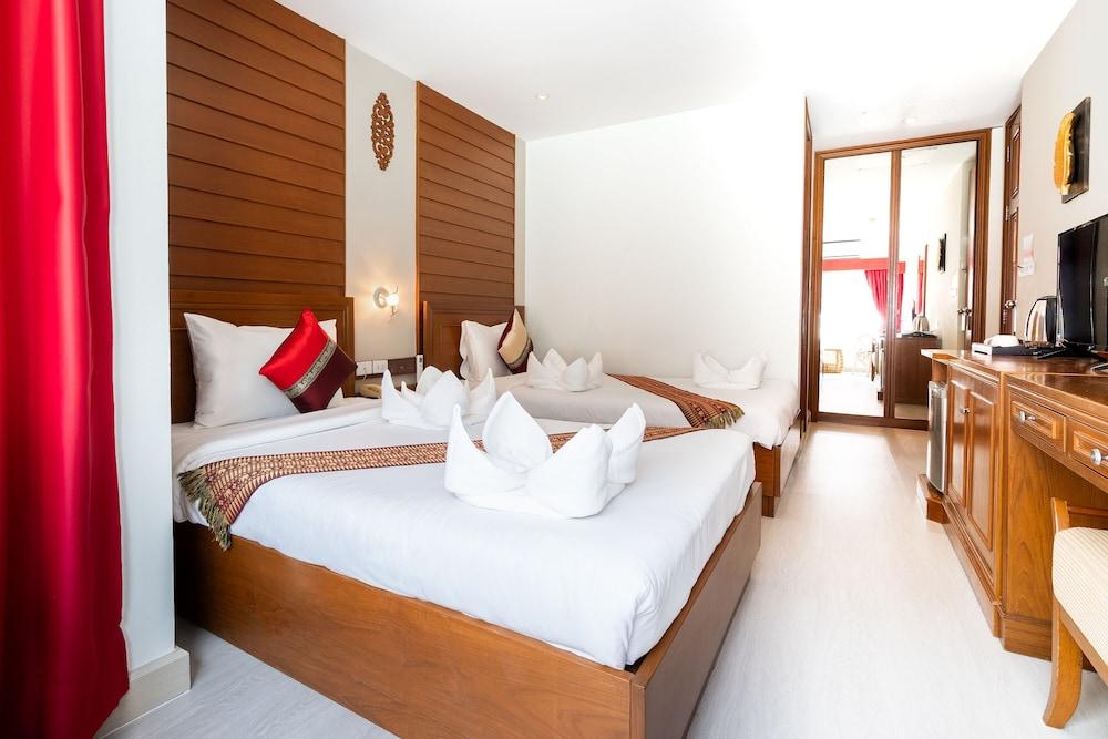 Baan Sukhumvit Soi 18