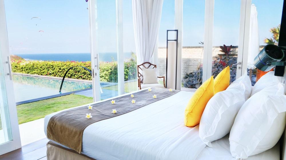 Villa Six Karang Kembar