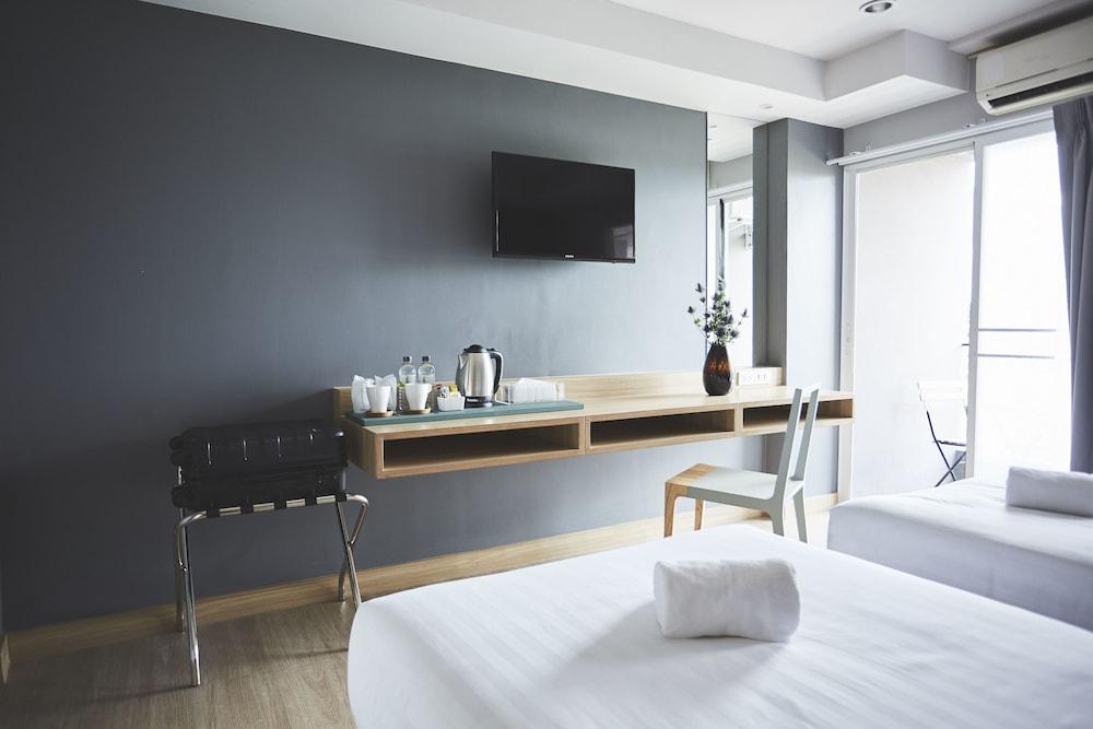 Theorie Hotel Sukhumvit 107 by SLH