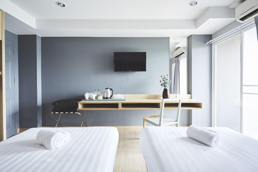 Theorie Hotel Sukhumvit 107 by SLH