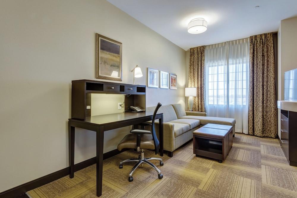 Staybridge Suites St Louis - Westport by IHG